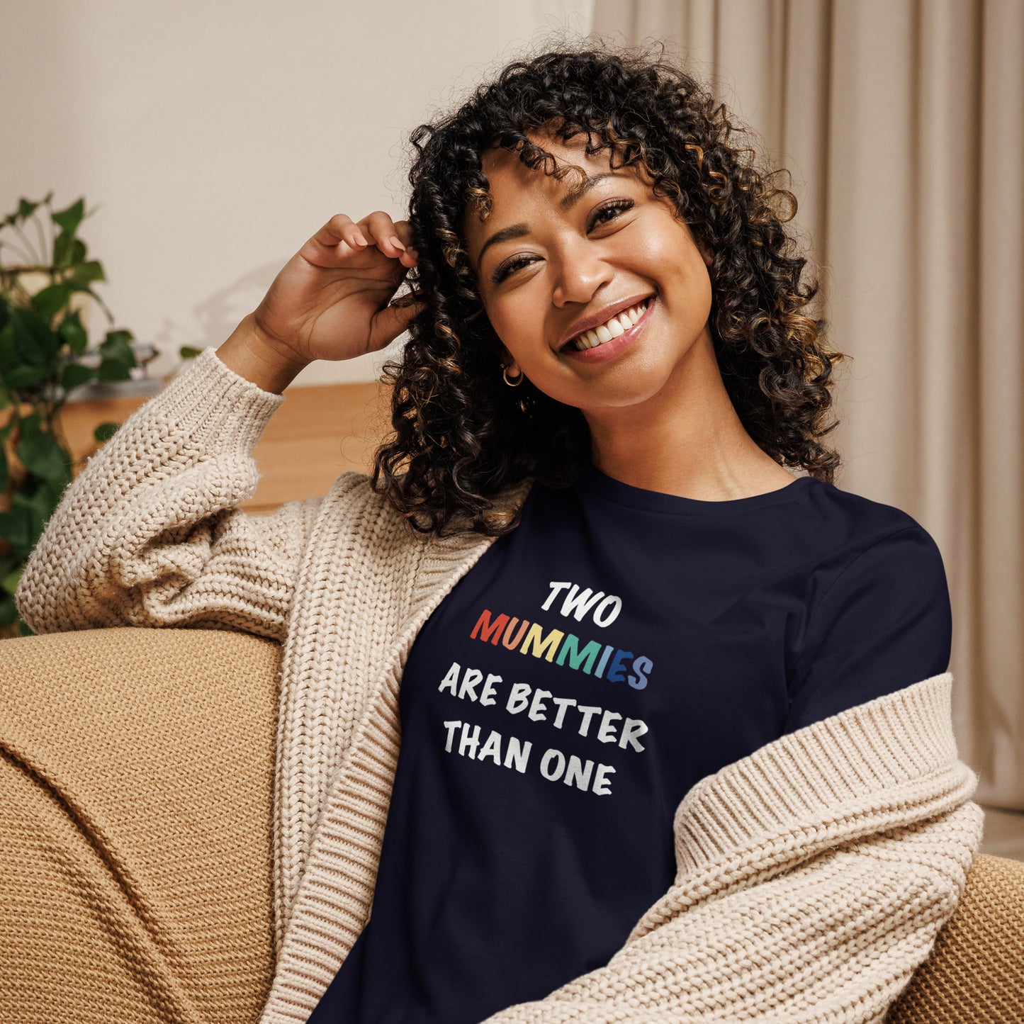 Two mummies black T-shirt gift lgbtq 2 mums moms mummy